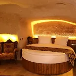 Hira Cave 5*