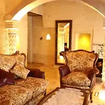 فندق Hira Cave