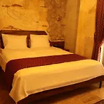 Hira Cave فندق 5*