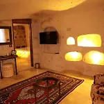 Hira Cave 5*