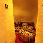 فندق Hira Cave