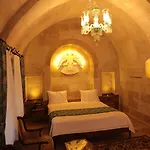 Hira Cave فندق 5*