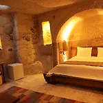 Hira Cave فندق 5*