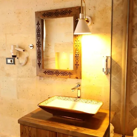 Hotel Hira Cave