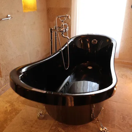 Hira Cave Otel 5*
