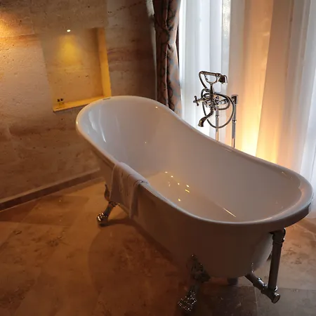 Otel Hira Cave 5*
