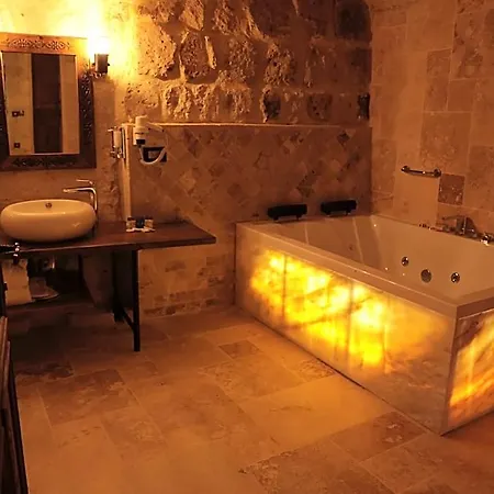 Hira Cave Hotel